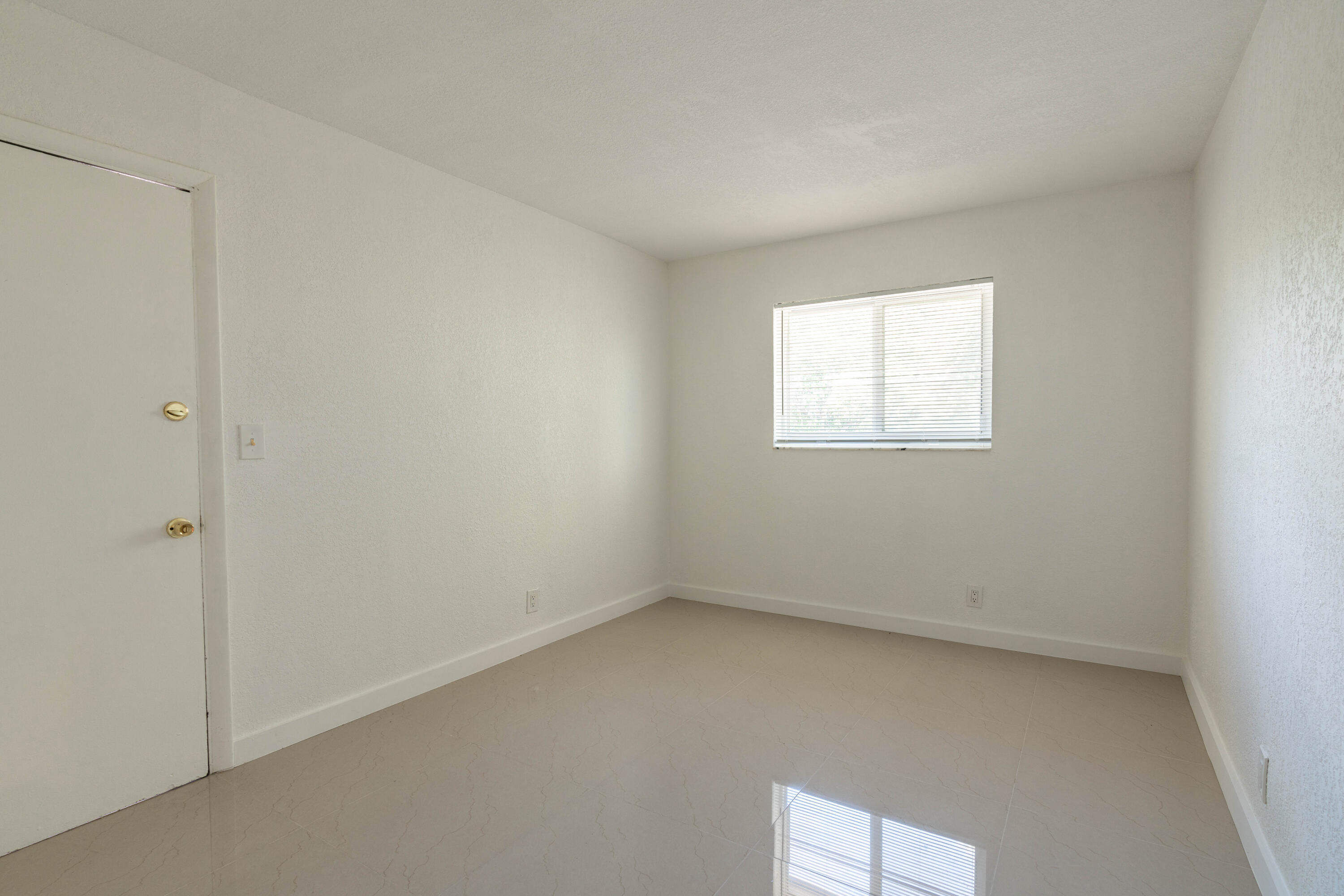 GLEN COVE APTS 1 CONDO - Residential