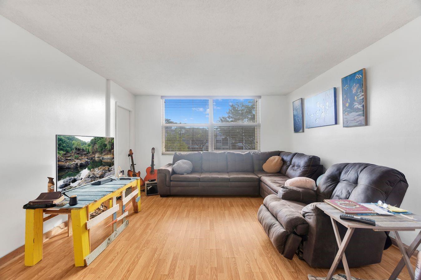 ROYAL PARK GARDENS - Residential Lease