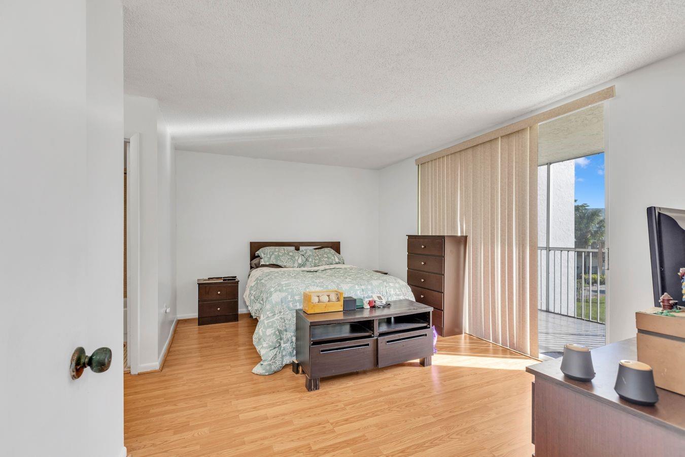 ROYAL PARK GARDENS - Residential Lease