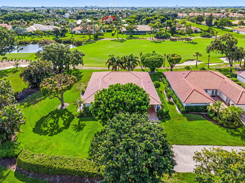 Photo of 10420 Seaholly Terrace, Boynton Beach, FL 33436 (MLS # B26041836)