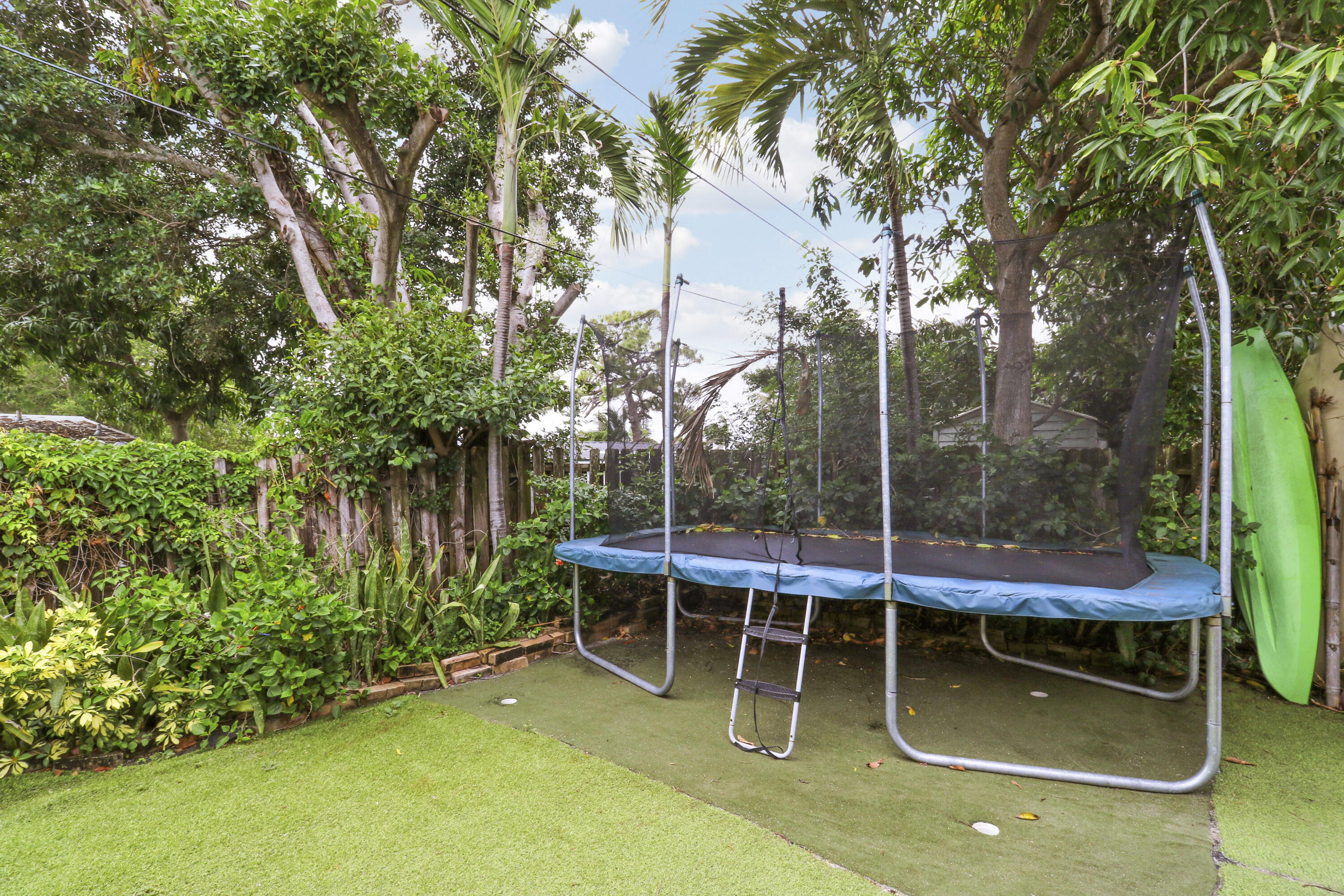 LAKE OSBORNE HILLS - Residential