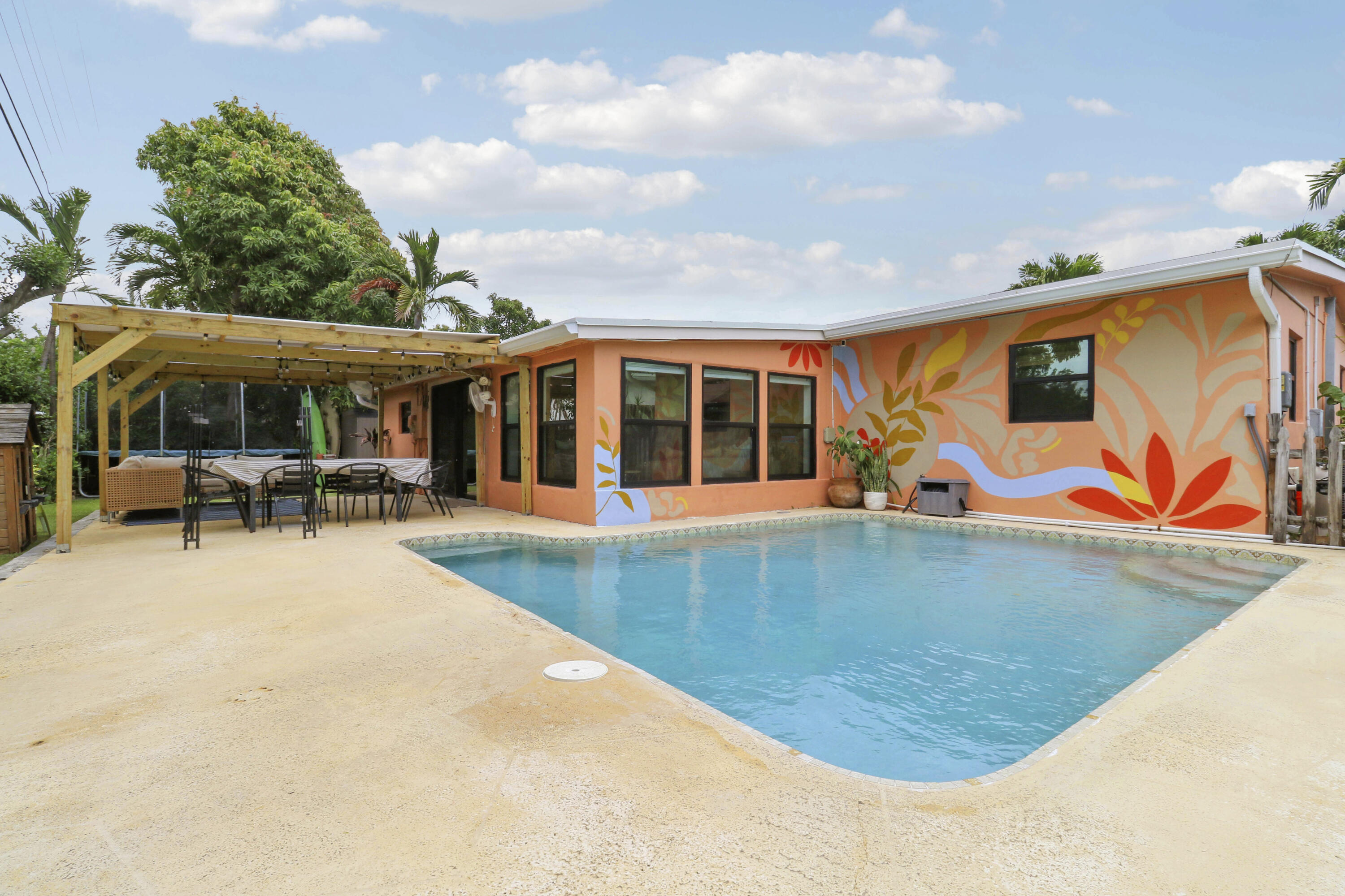 LAKE OSBORNE HILLS - Residential