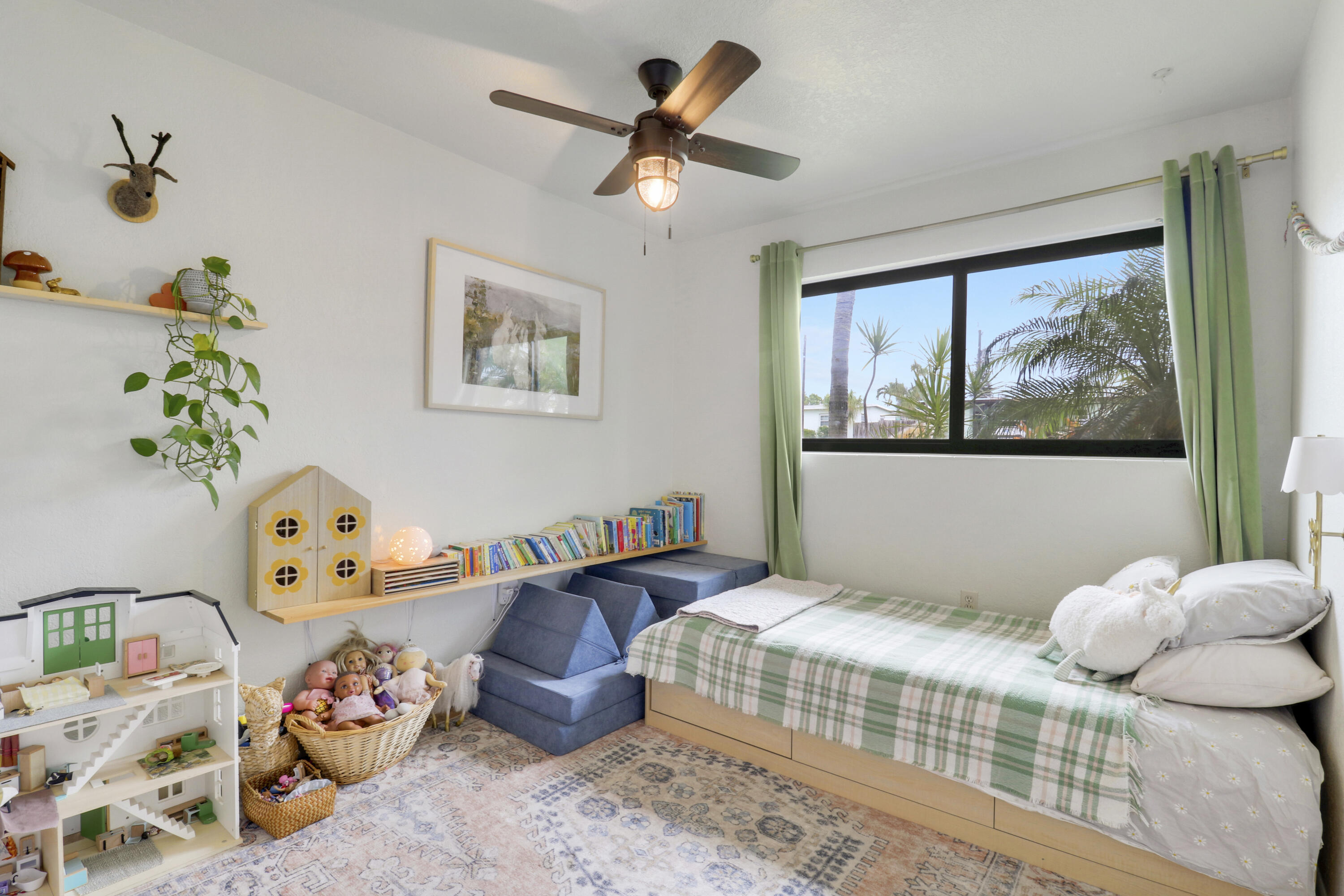 1441 Hillcrest Drive