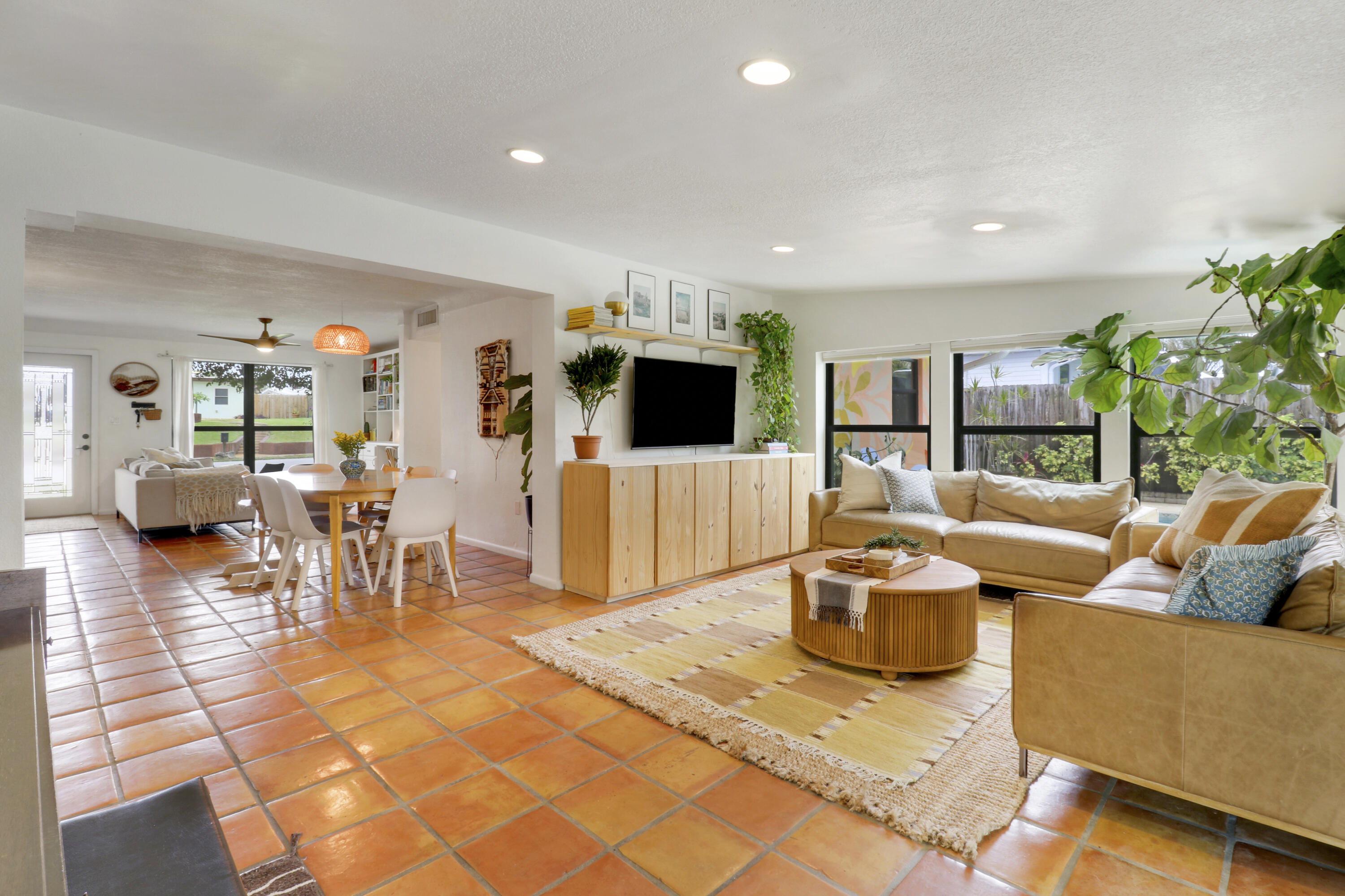 LAKE OSBORNE HILLS - Residential
