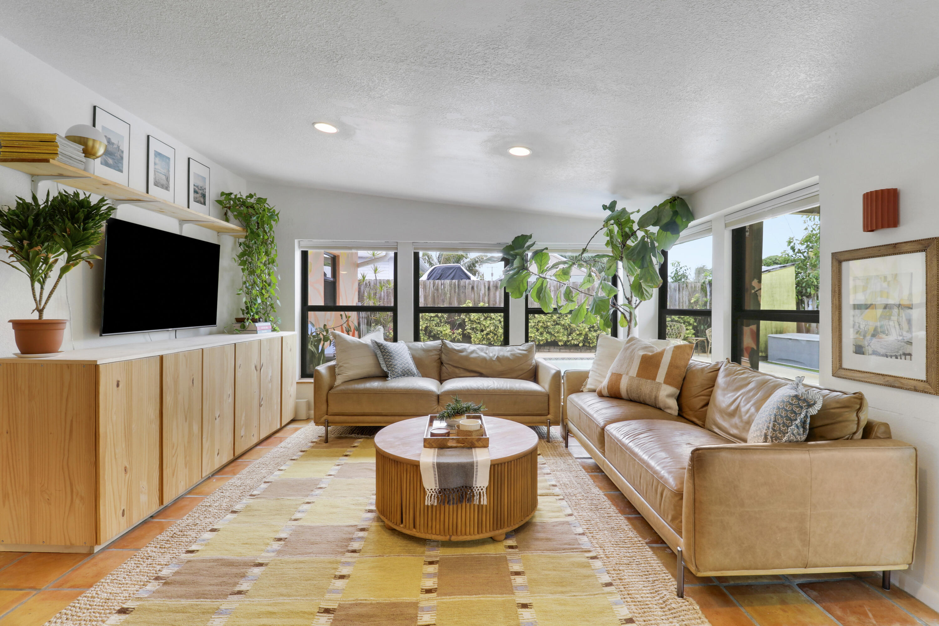 LAKE OSBORNE HILLS - Residential