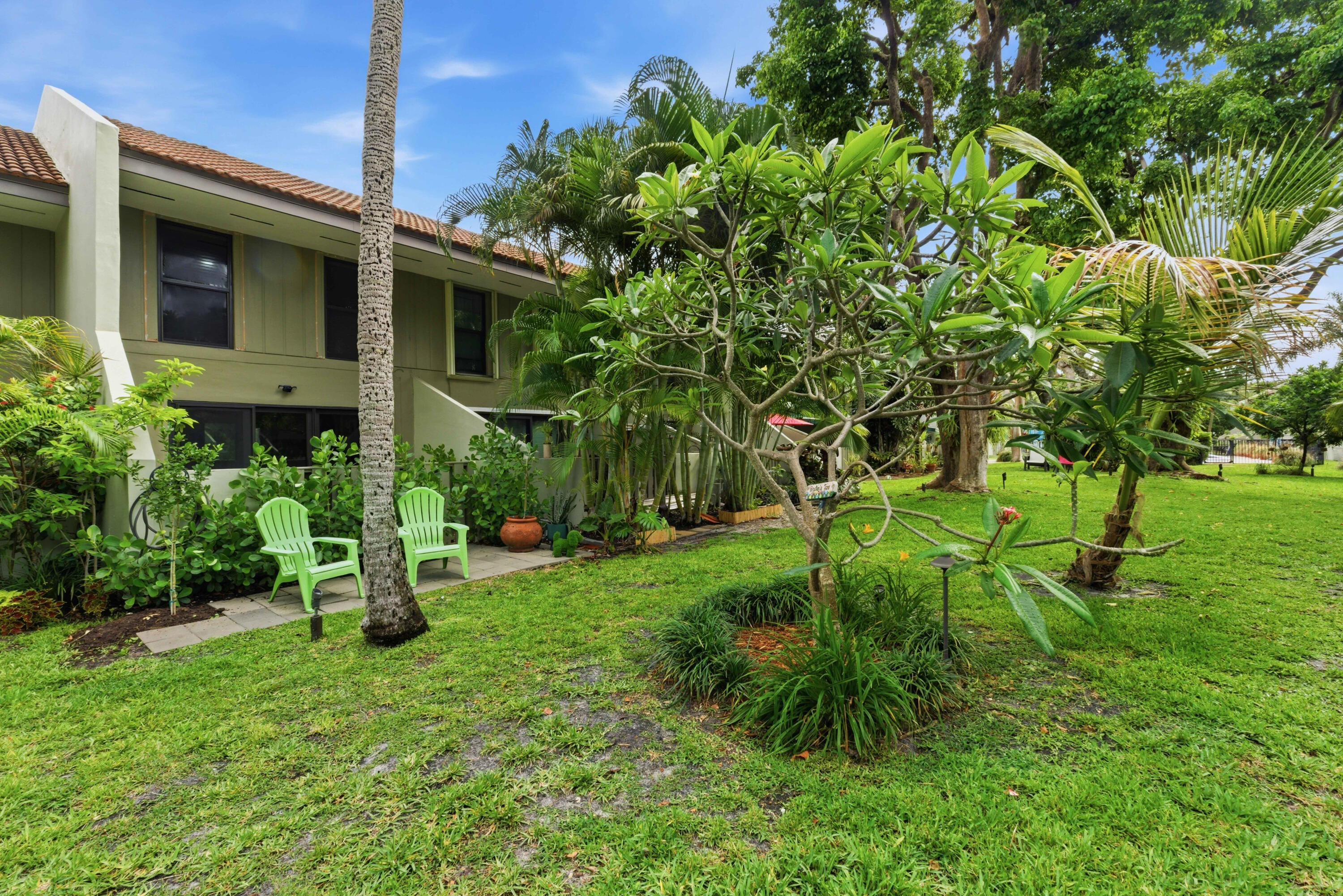 BAYVIEW VILLAGE CONDO - Residential