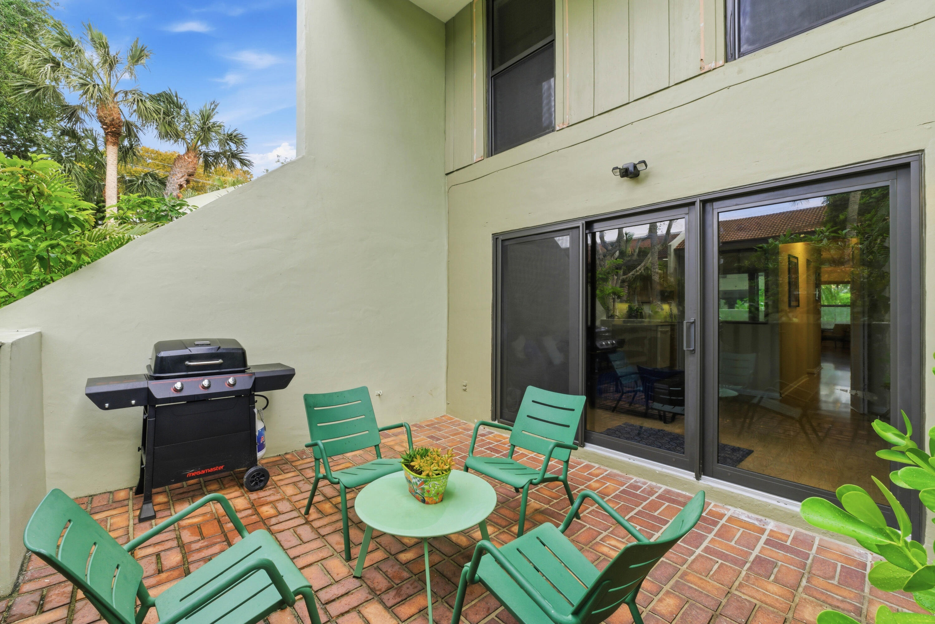 BAYVIEW VILLAGE CONDO - Residential