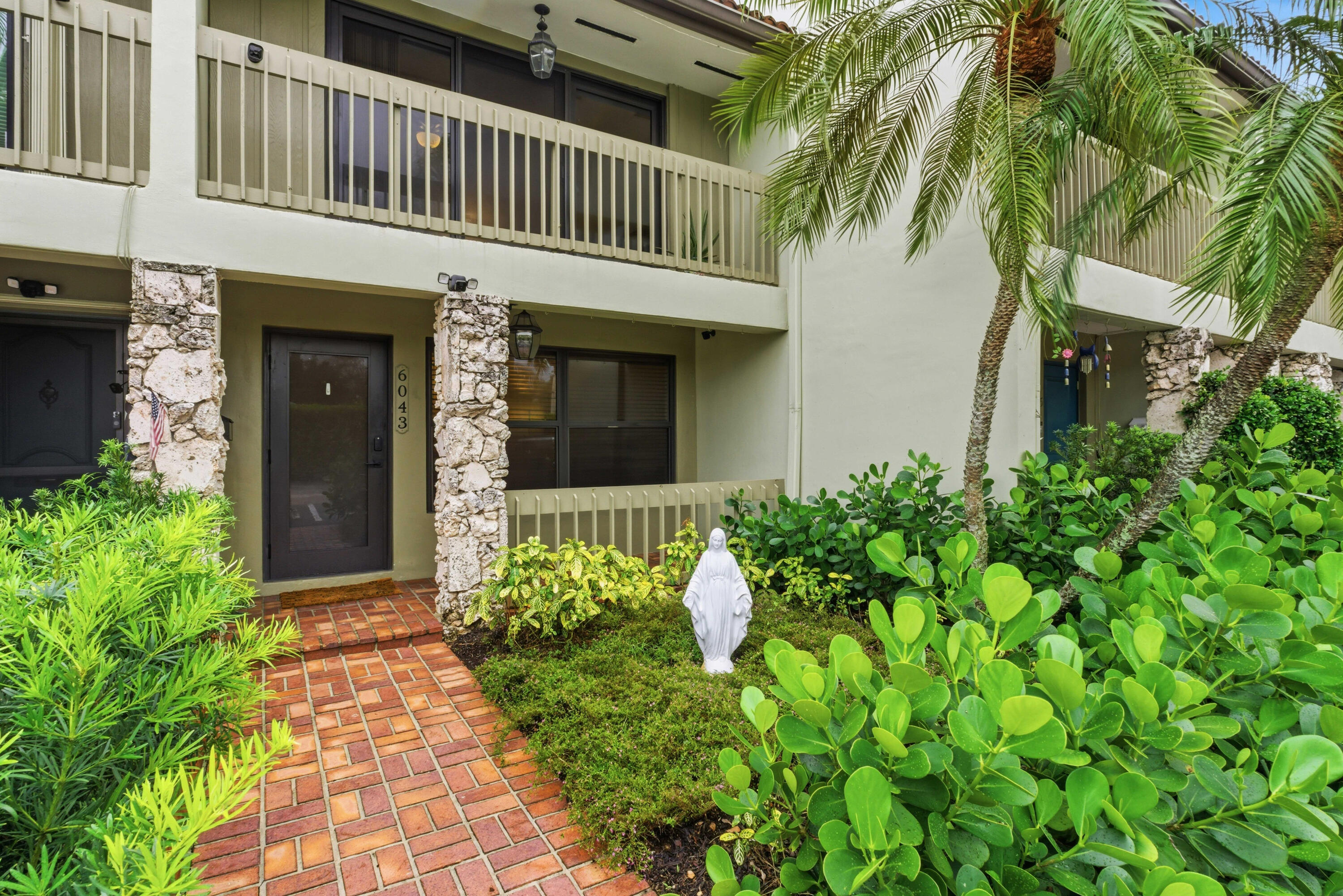 BAYVIEW VILLAGE CONDO - Residential