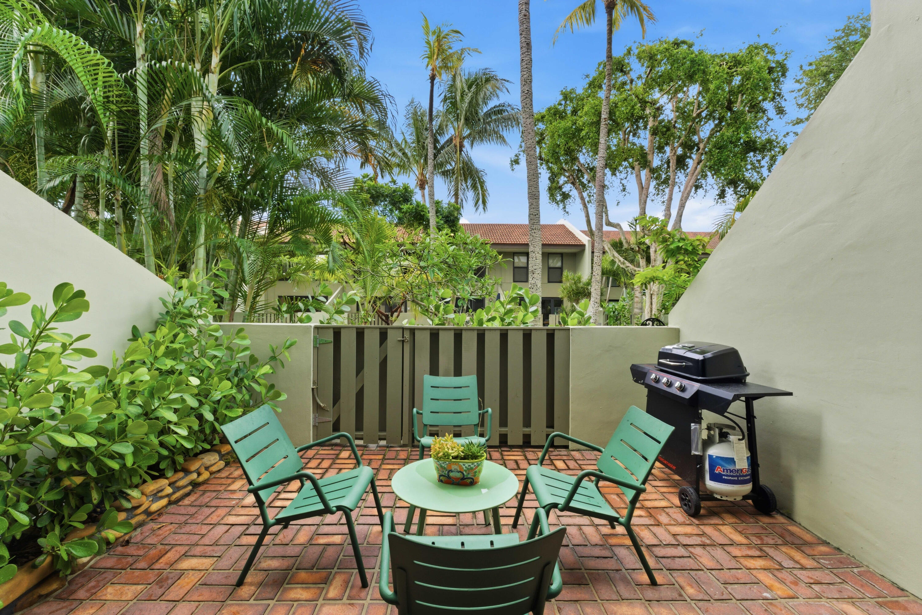 BAYVIEW VILLAGE CONDO - Residential