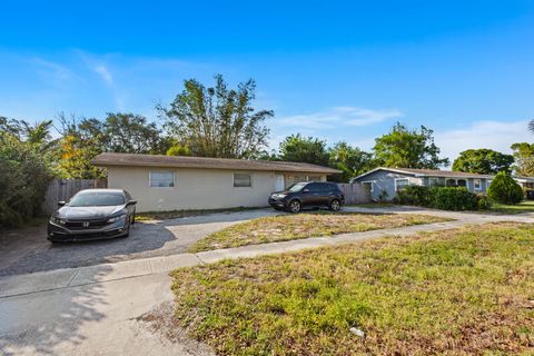 215 Huron Place West Palm Beach FL 33409