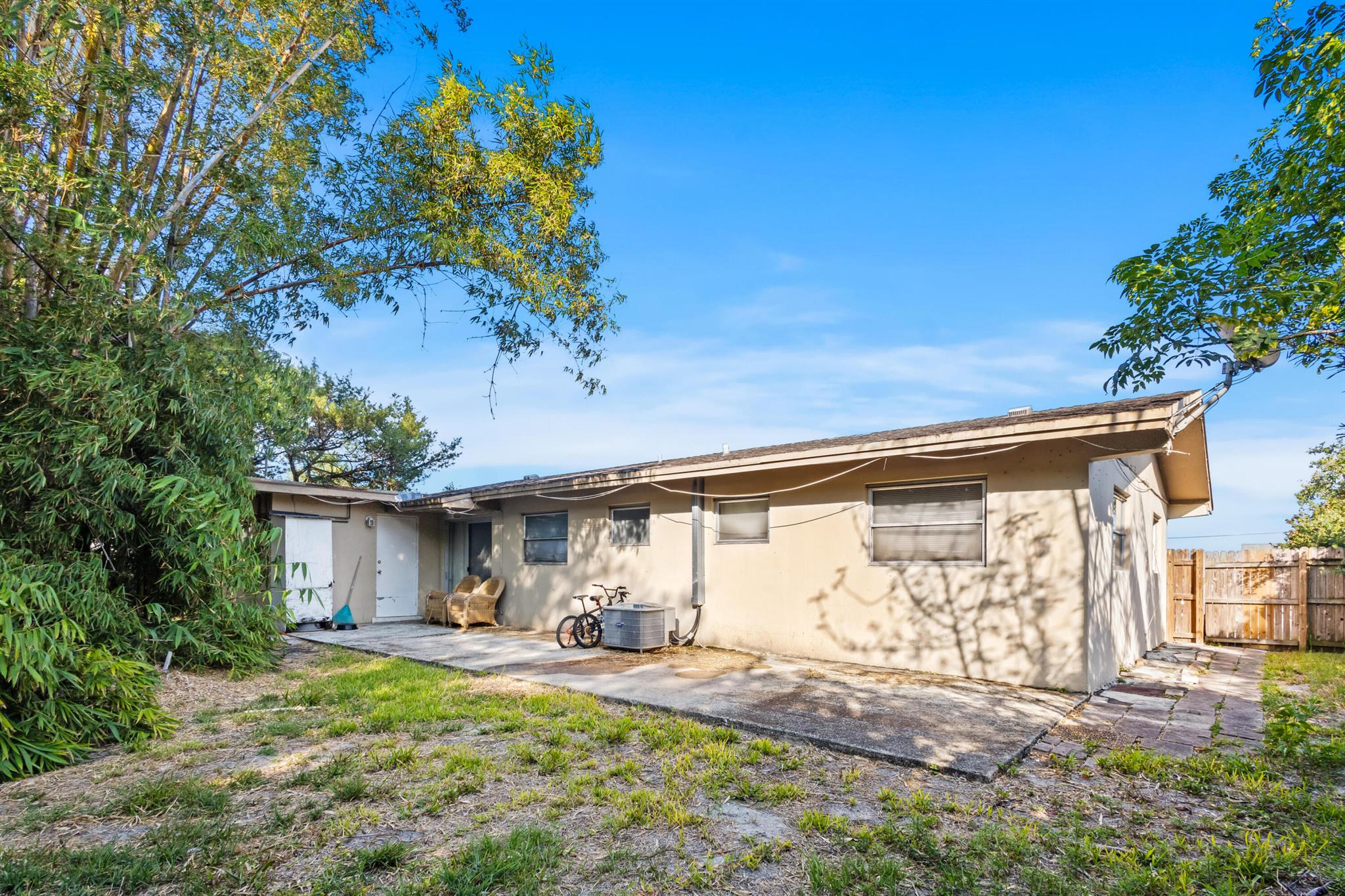 215 Huron Place