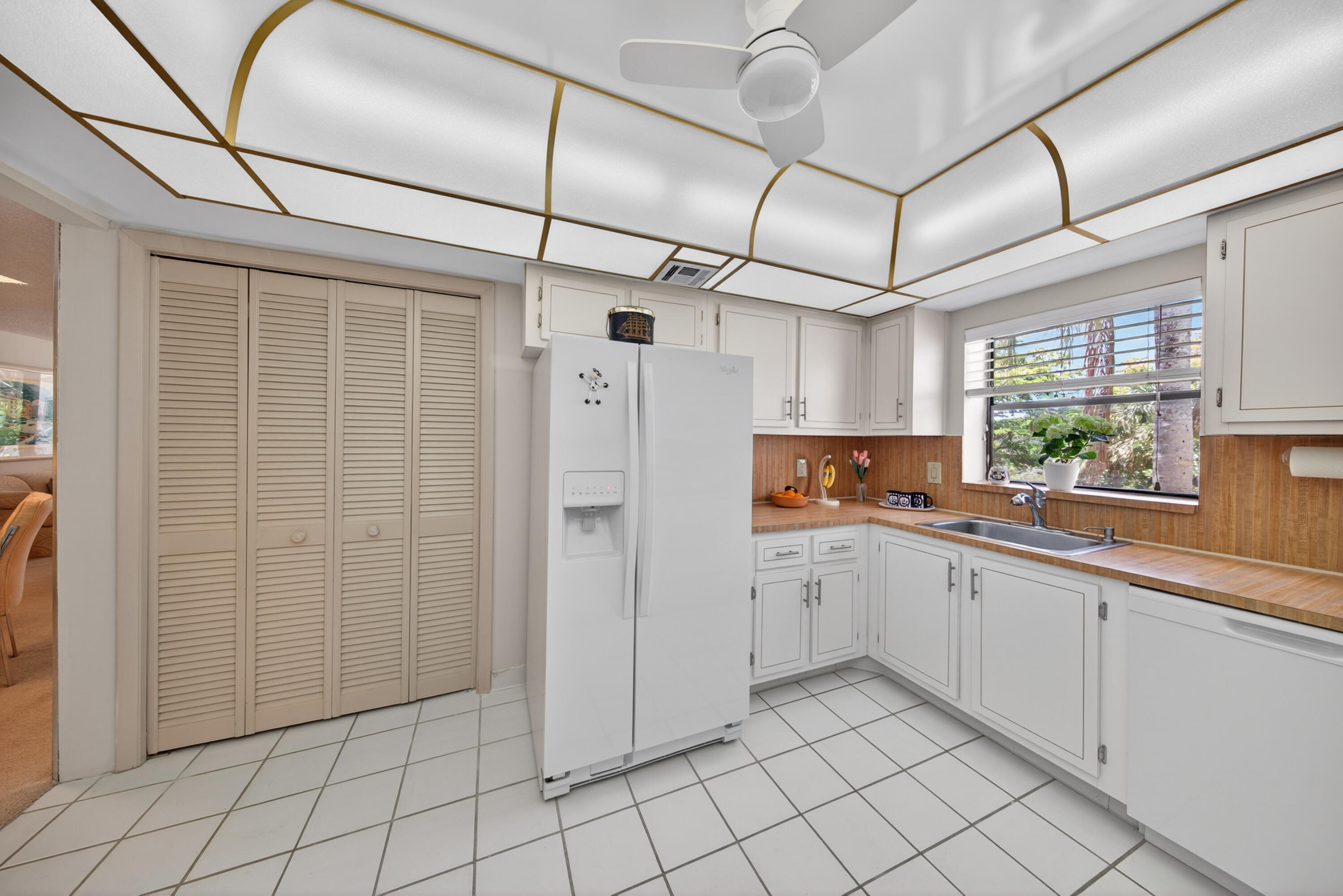 BLDG 7 OF COUNTRY CLUB APTS AT BONAVENTURE AT 32 - Residential