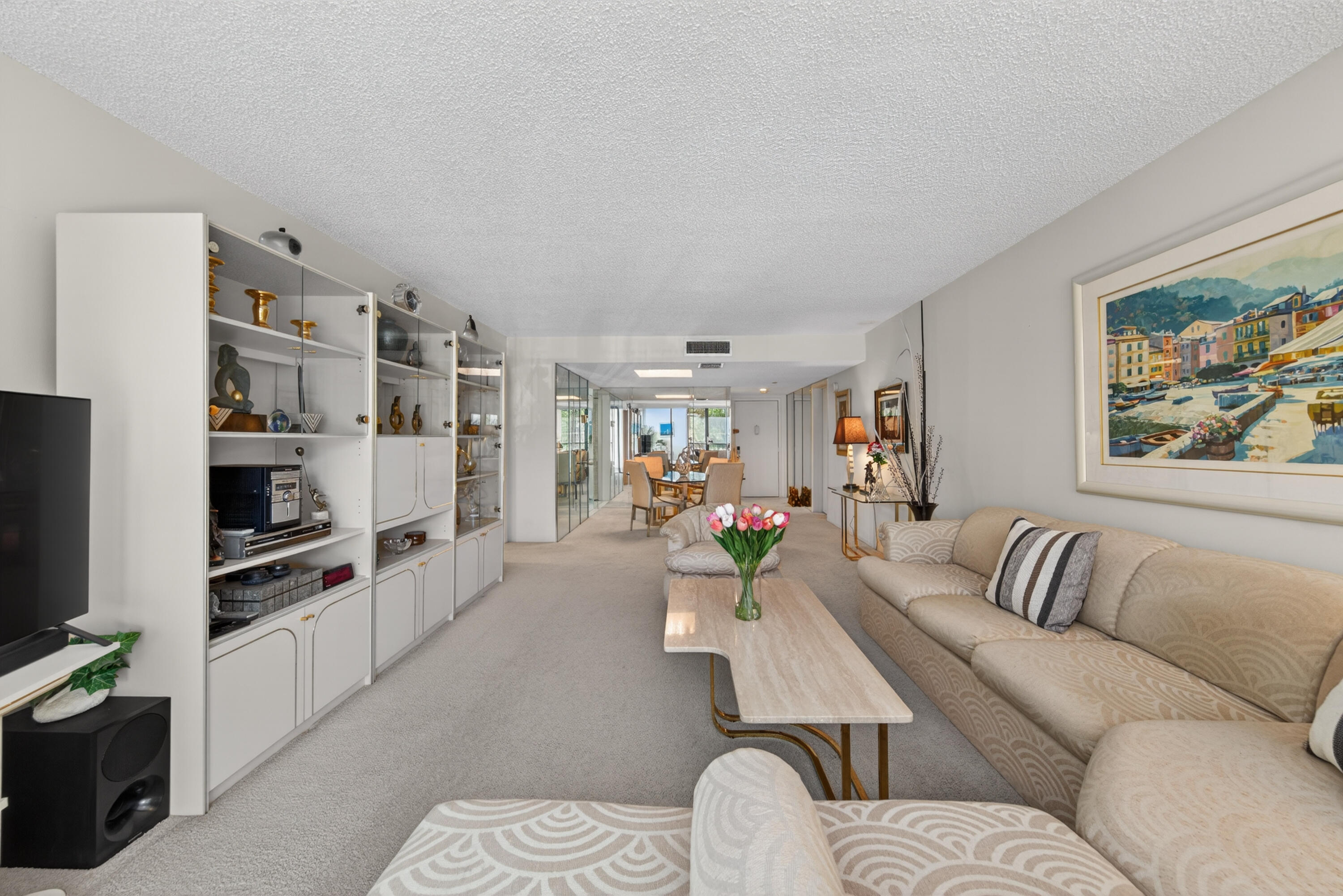 BLDG 7 OF COUNTRY CLUB APTS AT BONAVENTURE AT 32 - Residential