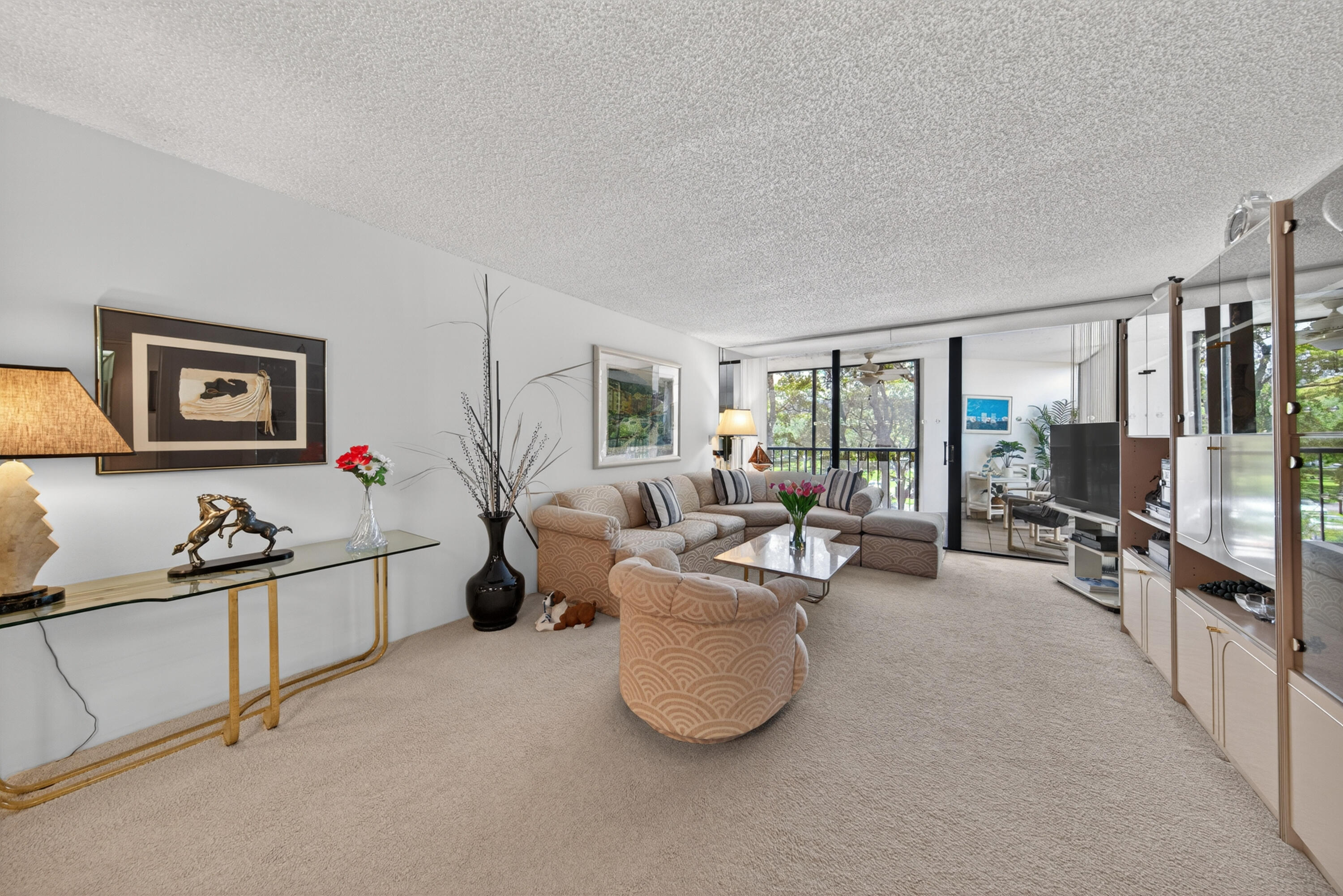 BLDG 7 OF COUNTRY CLUB APTS AT BONAVENTURE AT 32 - Residential