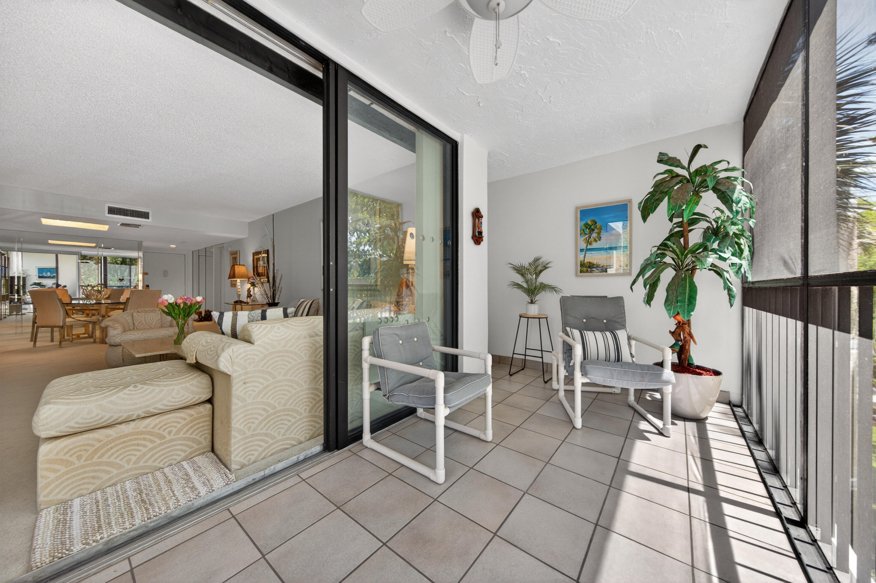 BLDG 7 OF COUNTRY CLUB APTS AT BONAVENTURE AT 32 - Residential