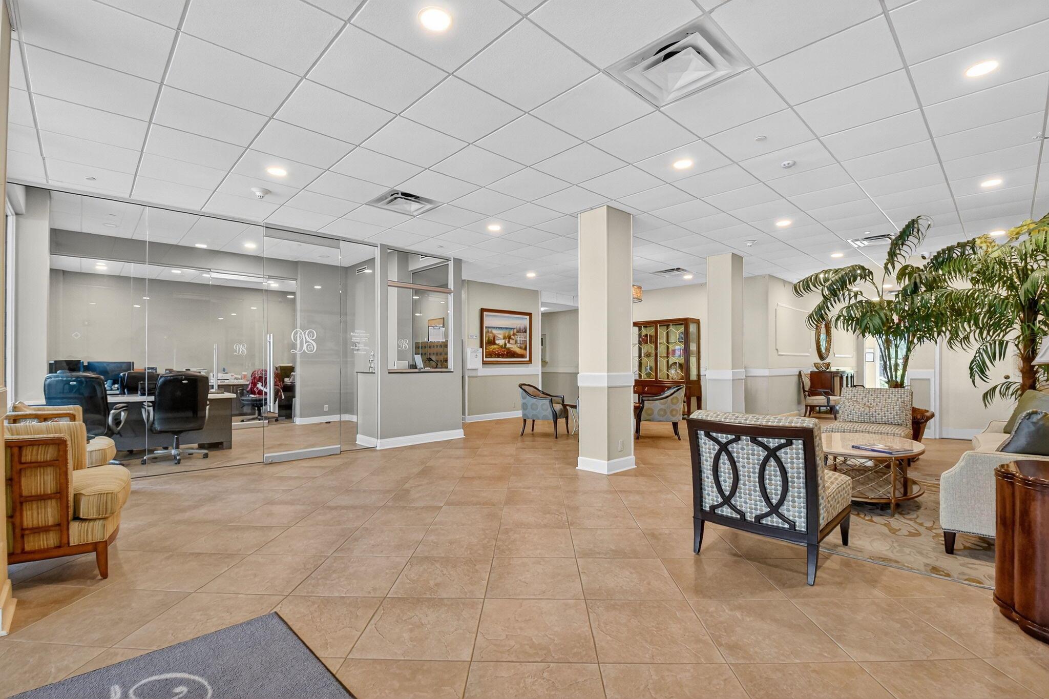 1000 Lowry Street 7h