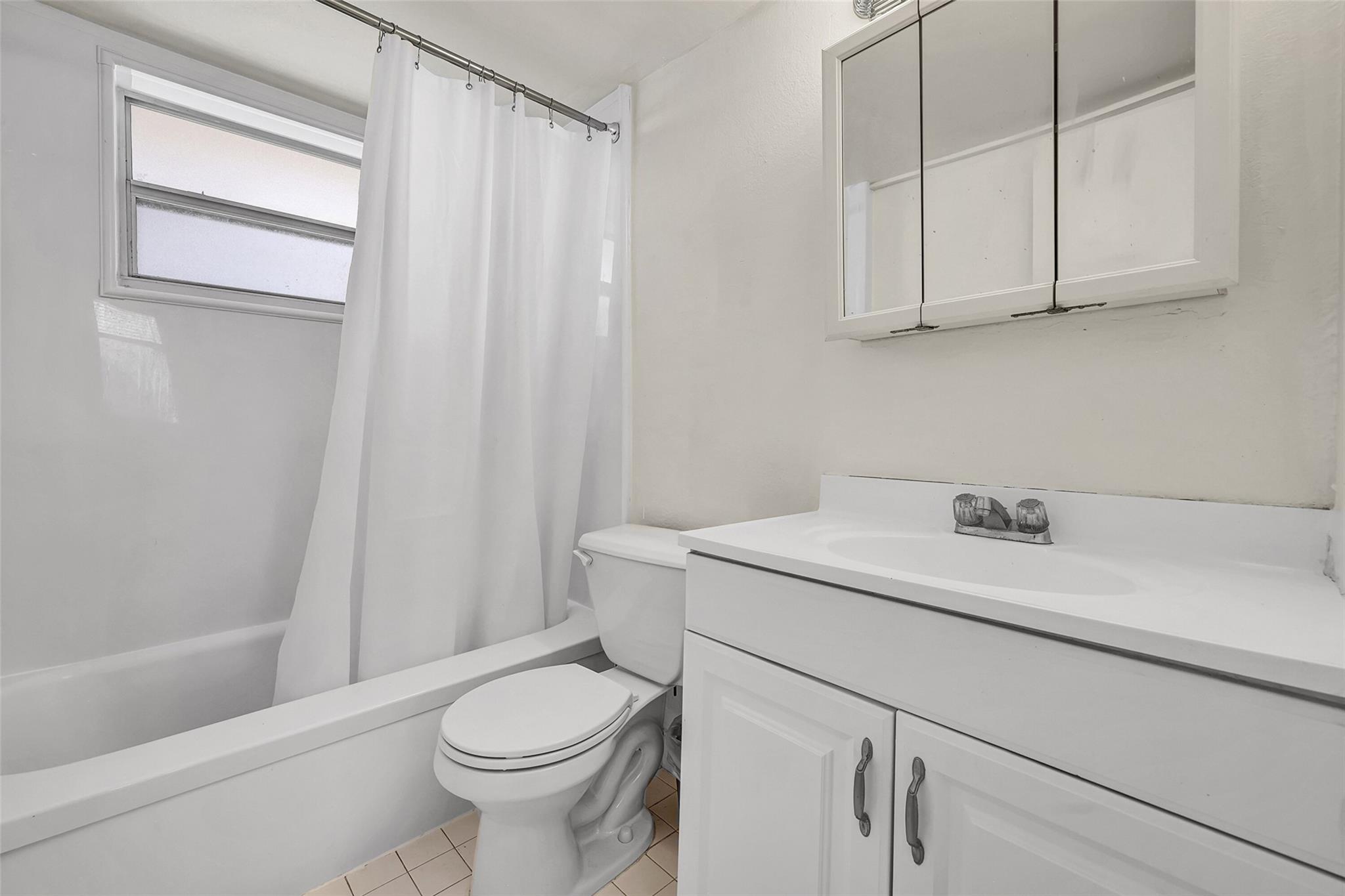 LINCOLN TOWERS CONDO - Residential