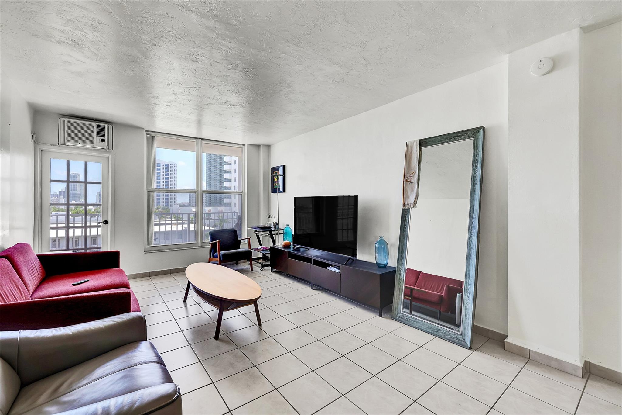 LINCOLN TOWERS CONDO - Residential