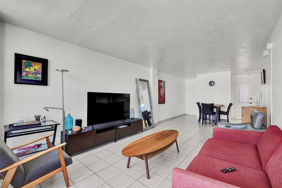 LINCOLN TOWERS CONDO - Residential