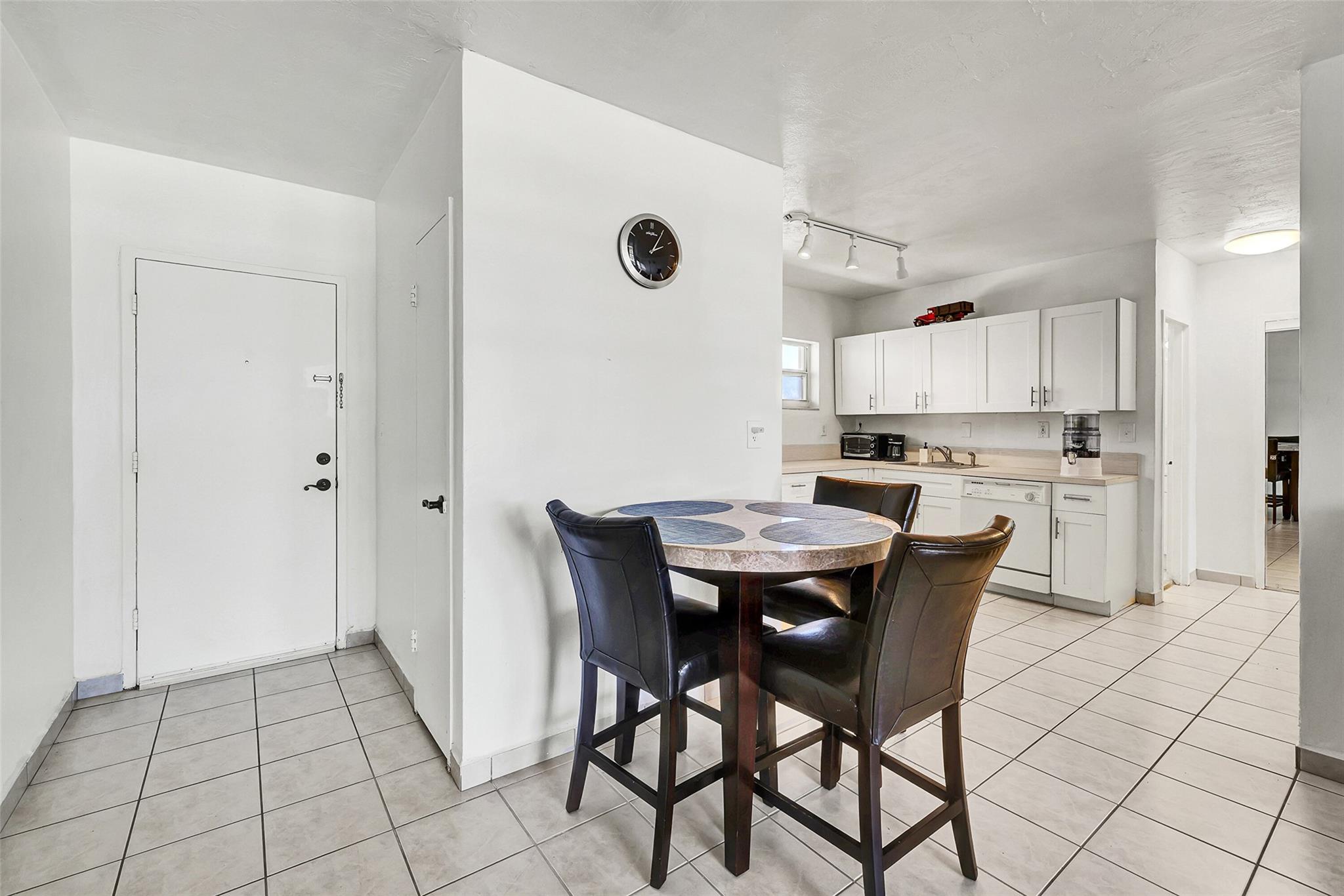 LINCOLN TOWERS CONDO - Residential