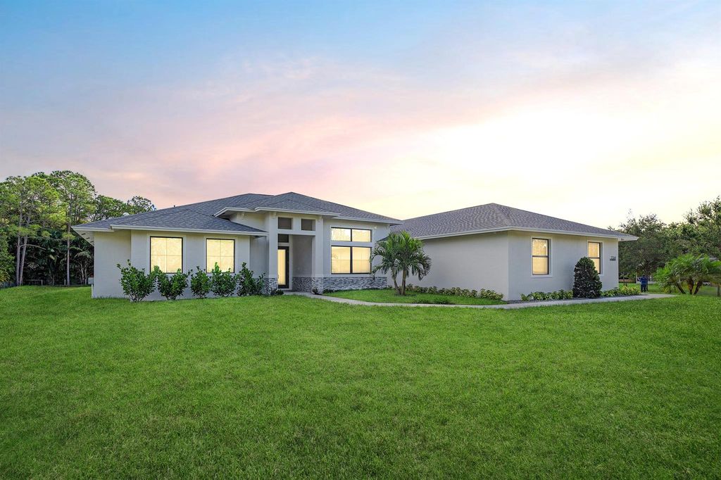 Photo of 17116 127th Drive N, Jupiter, FL 33478 (MLS # R11040879)