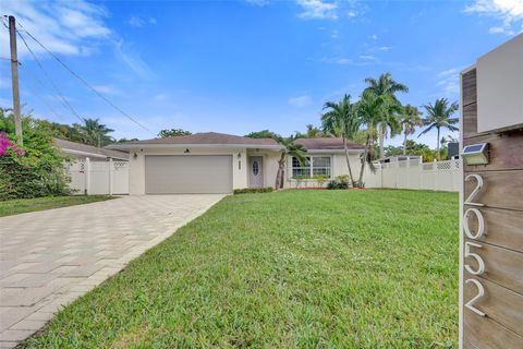 2052 SW 28th Way Fort Lauderdale FL 33312
