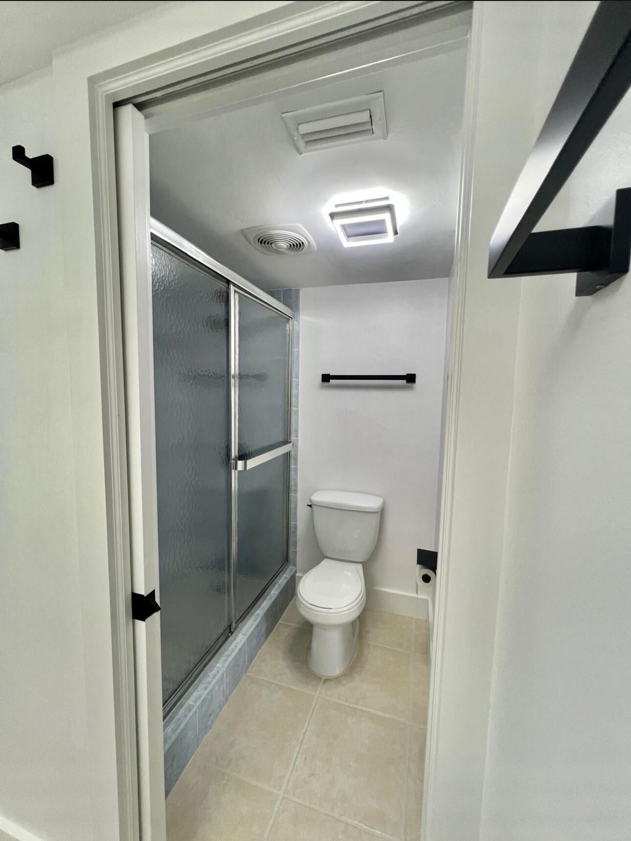 LAKE CLARKE GARDENS CONDO 3 - Residential