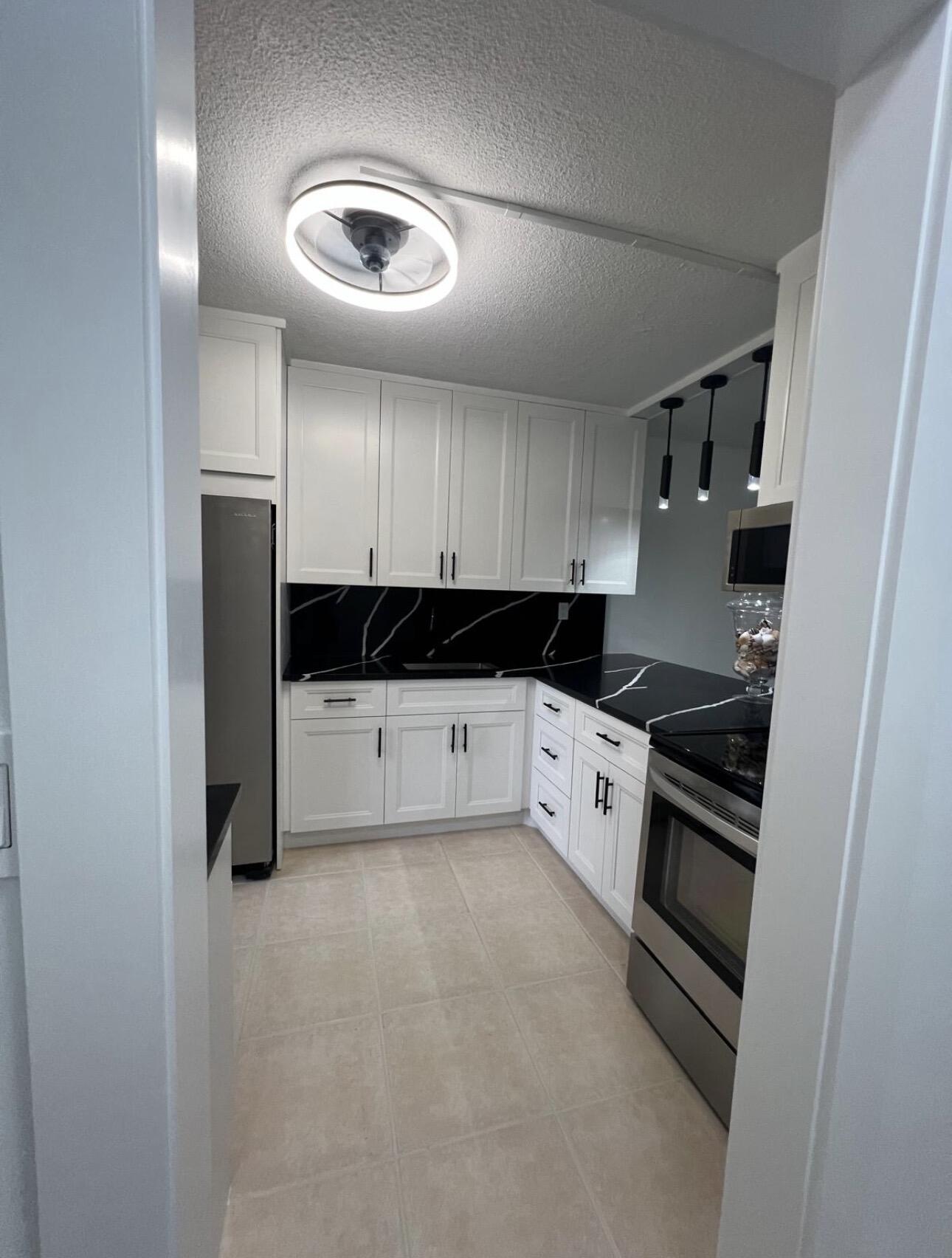 LAKE CLARKE GARDENS CONDO 3 - Residential