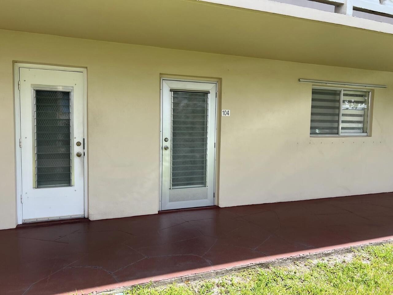 LAKE CLARKE GARDENS CONDO 3 - Residential