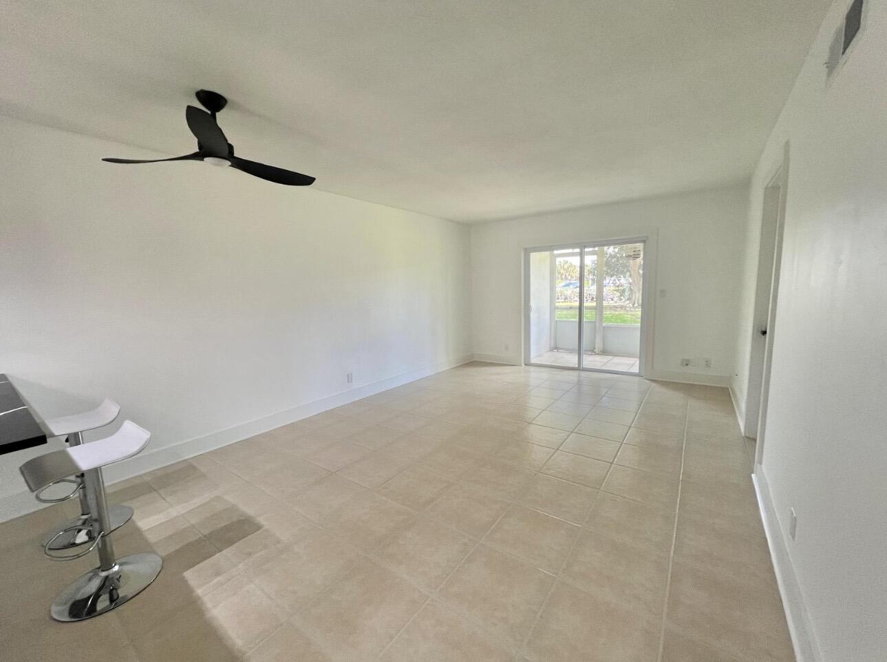 LAKE CLARKE GARDENS CONDO 3 - Residential