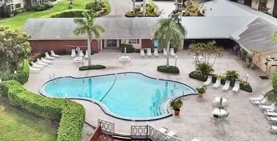 LAKE CLARKE GARDENS CONDO 3 - Residential