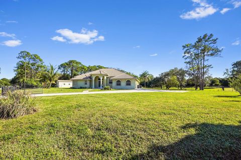 A home in Loxahatchee