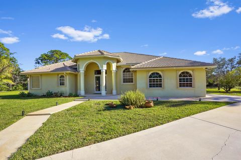 A home in Loxahatchee