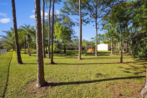 A home in Loxahatchee