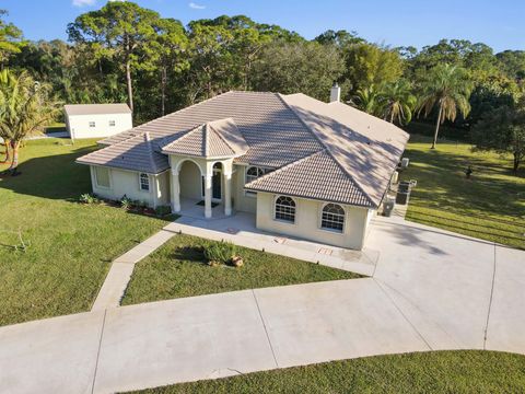 A home in Loxahatchee