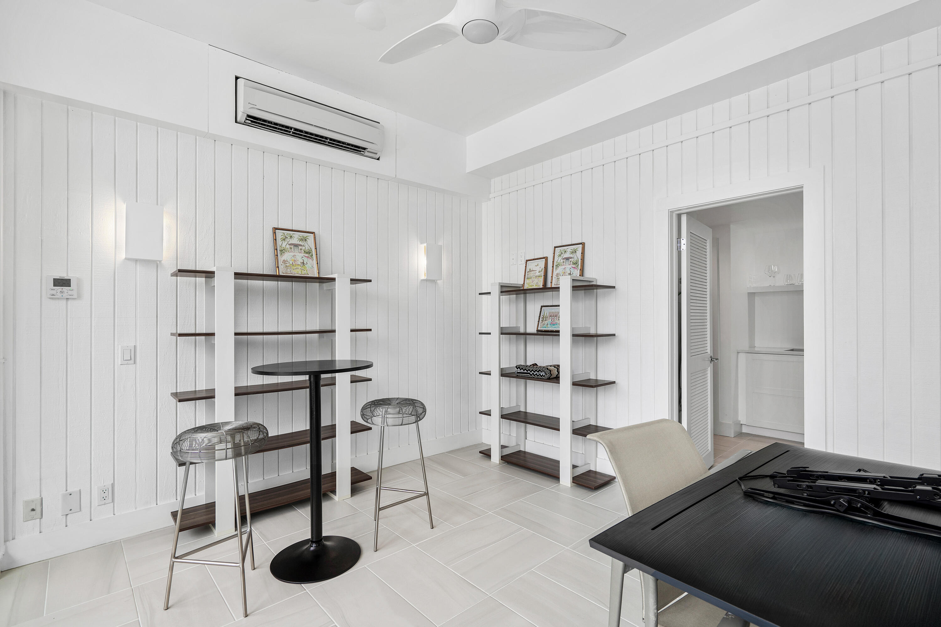 TWENTY ONE HUNDRED CONDO - Residential