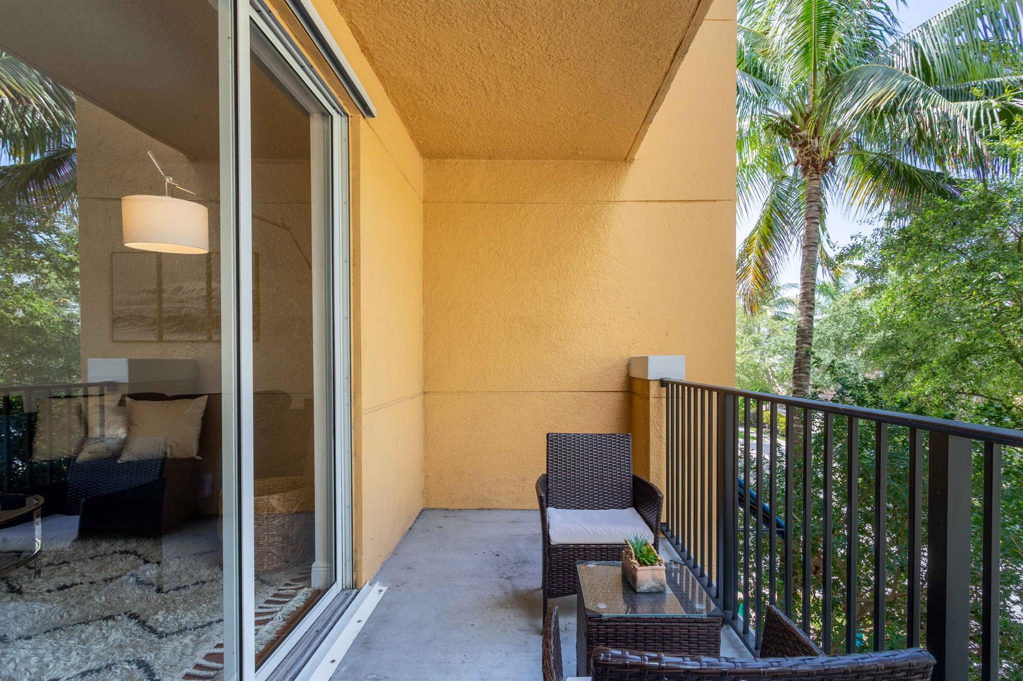 PINEAPPLE GROVE VILLAGE C - Residential Lease