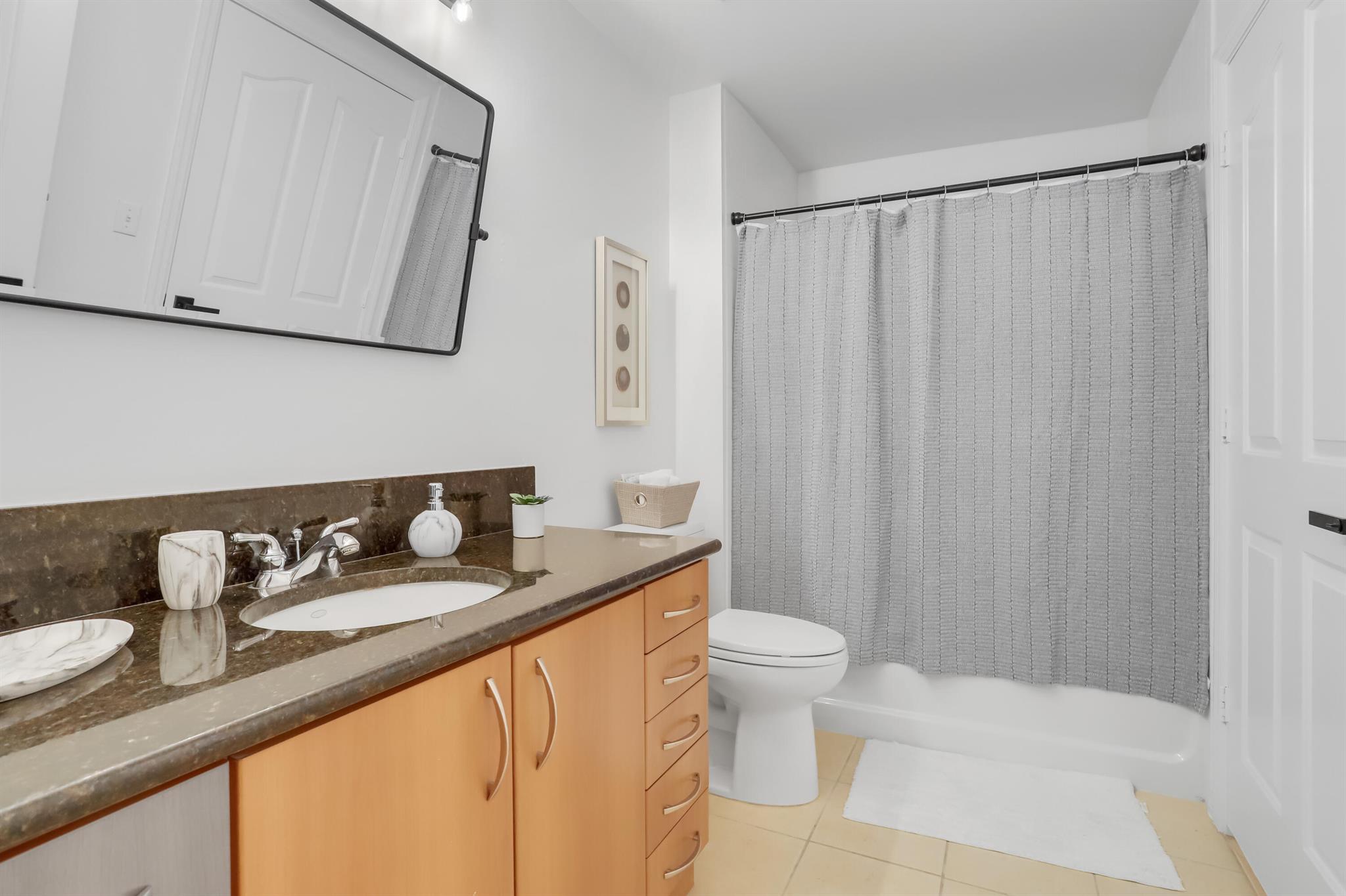 PINEAPPLE GROVE VILLAGE C - Residential Lease