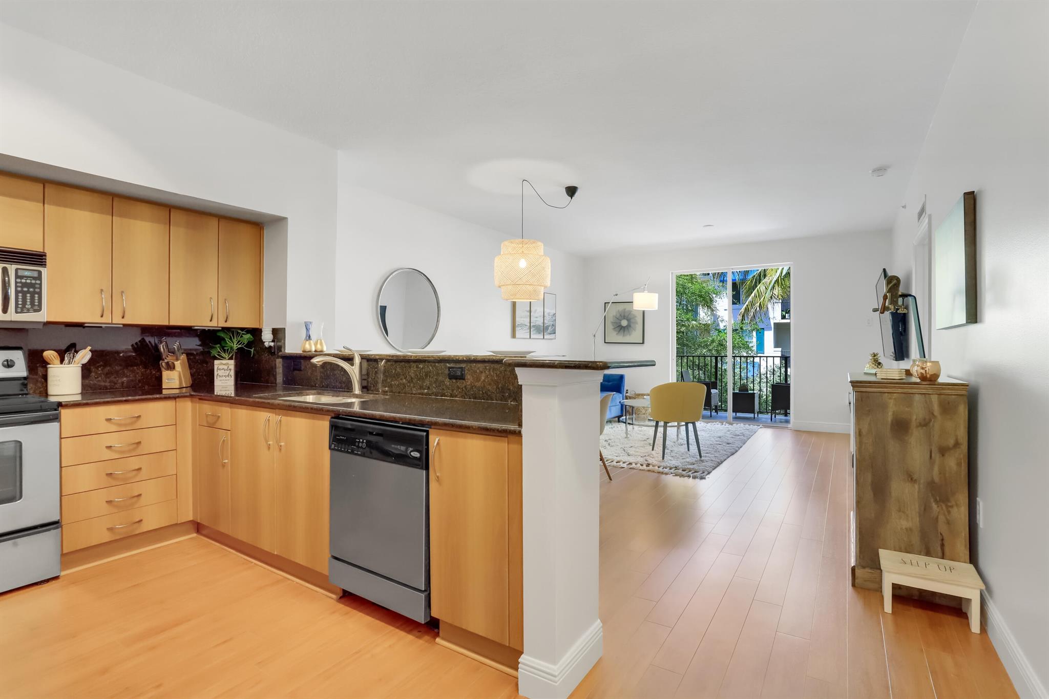 PINEAPPLE GROVE VILLAGE C - Residential Lease