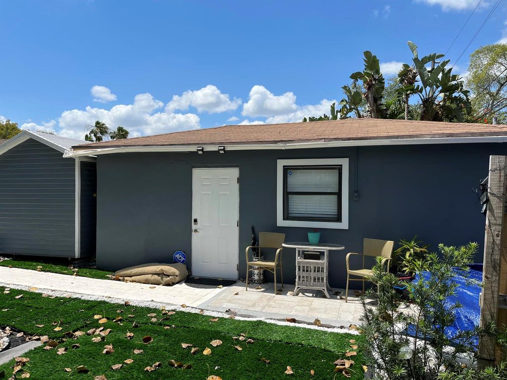Photo of 915 36th Street, West Palm Beach, FL 33407 (MLS # R11069144)