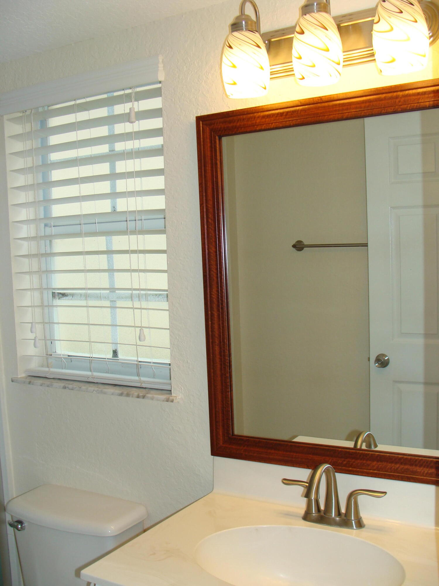 PINE HOLLOW II CONDO - Residential Lease