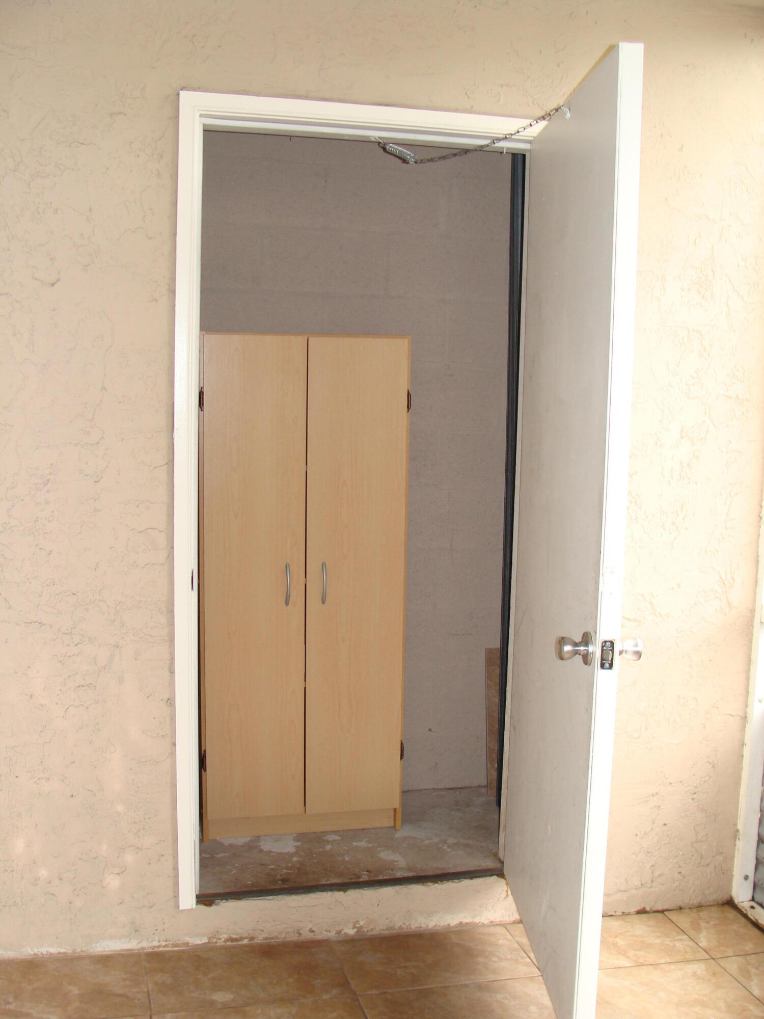 PINE HOLLOW II CONDO - Residential Lease