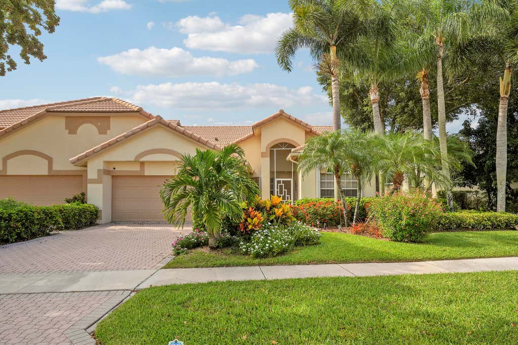 Photo of 7136 ASHFORD Lane, Boynton Beach, FL 33472 (MLS # B26061881)