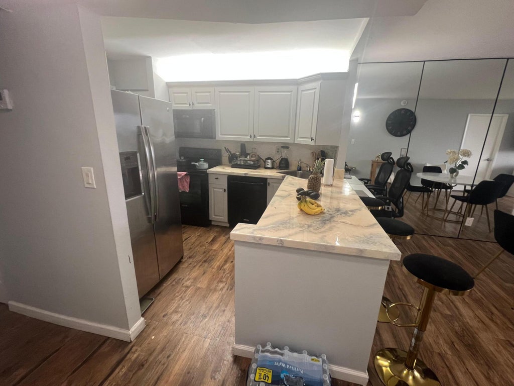 Photo of 4501 NE 21st Avenue #410, Fort Lauderdale, FL 33308 (MLS # B26039533)