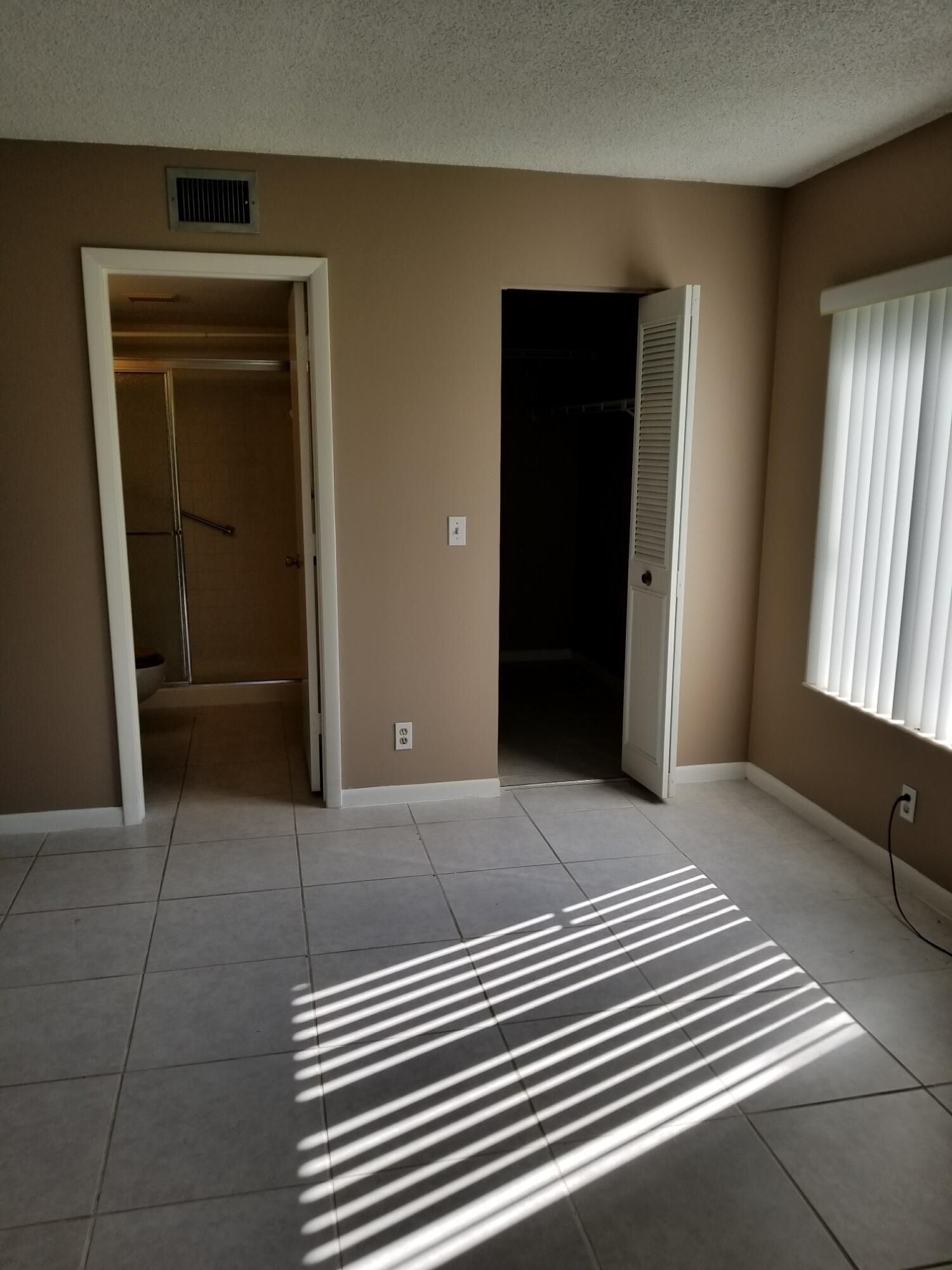 PINE RIDGE NORTH VILLAGE III CONDO - Residential Lease