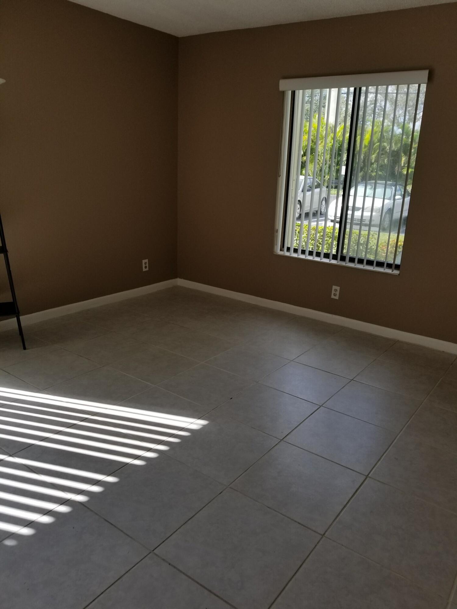 PINE RIDGE NORTH VILLAGE III CONDO - Residential Lease