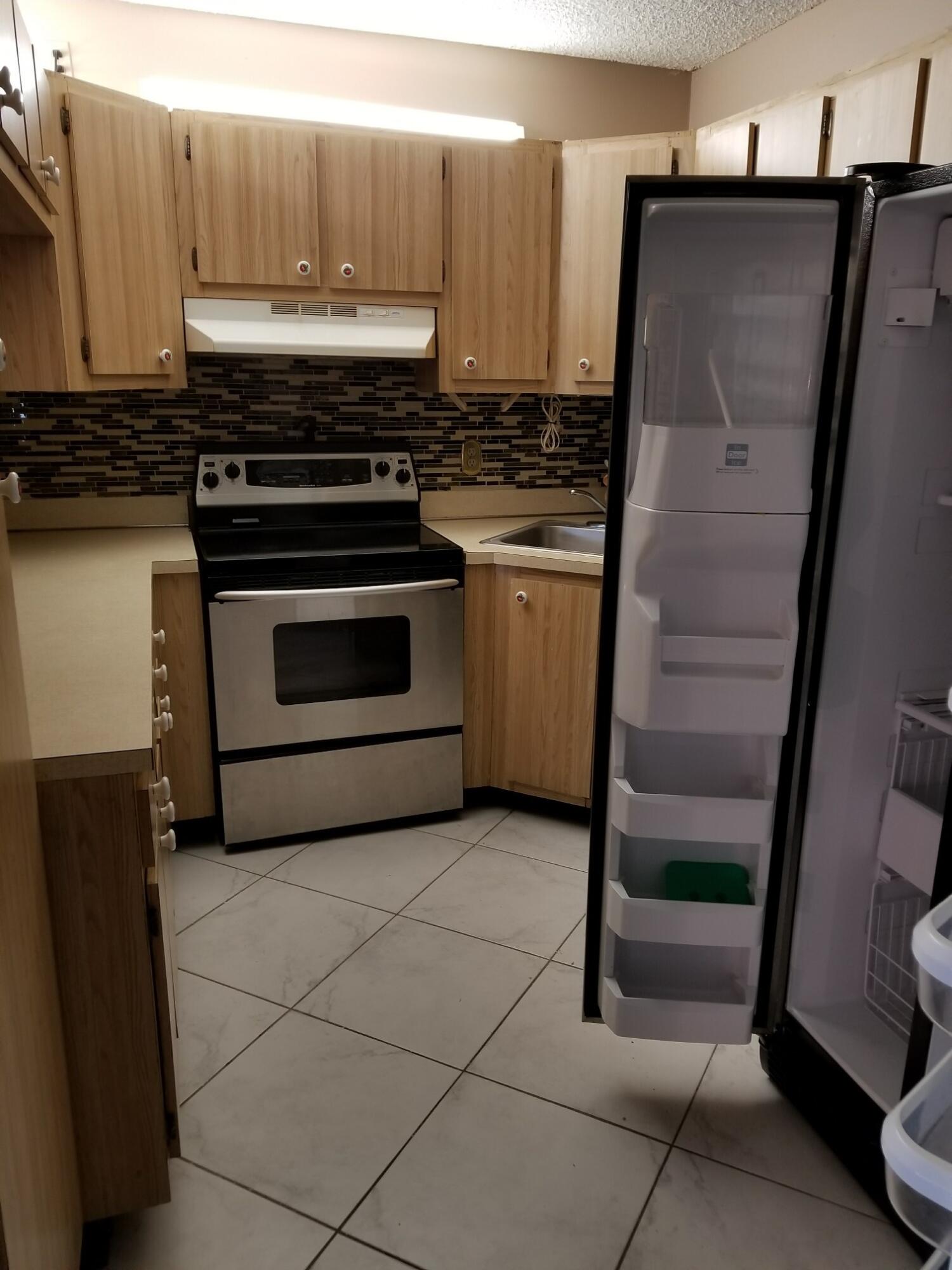 PINE RIDGE NORTH VILLAGE III CONDO - Residential Lease