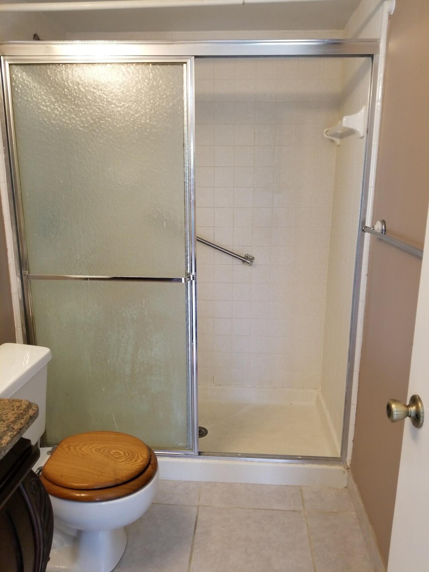 PINE RIDGE NORTH VILLAGE III CONDO - Residential Lease