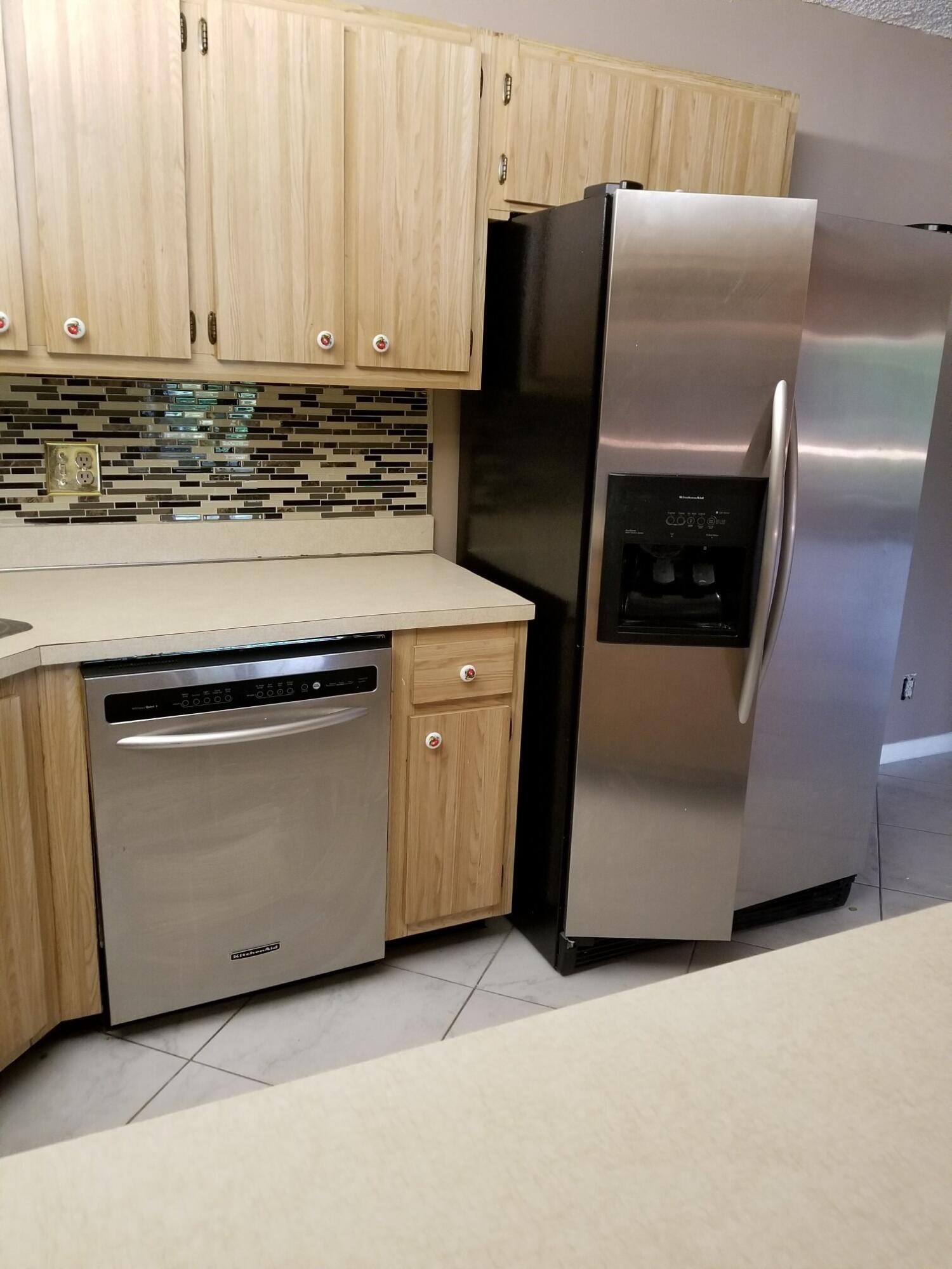 PINE RIDGE NORTH VILLAGE III CONDO - Residential Lease