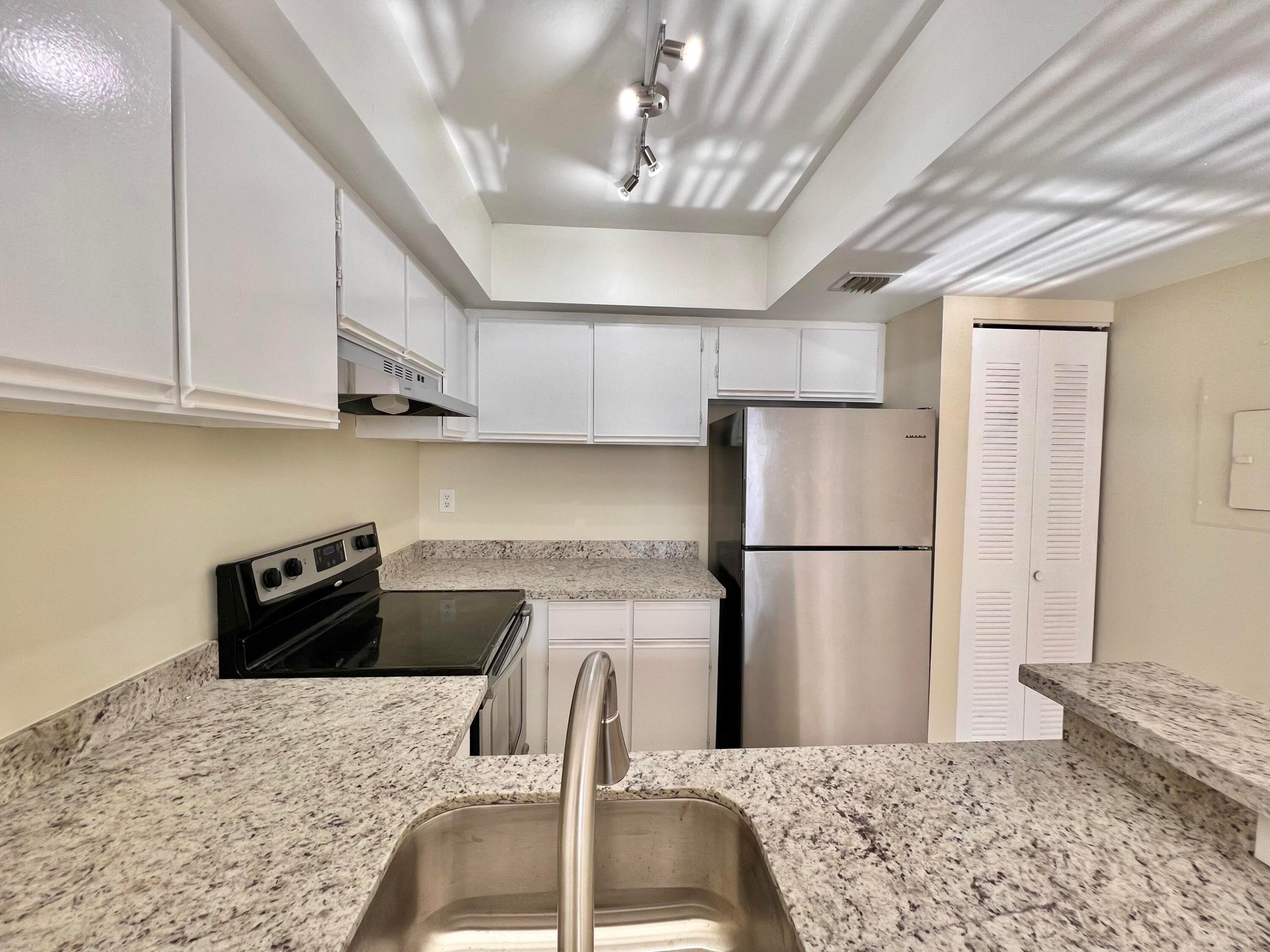 CLEAR LAKE CLUB CONDO - Residential Lease